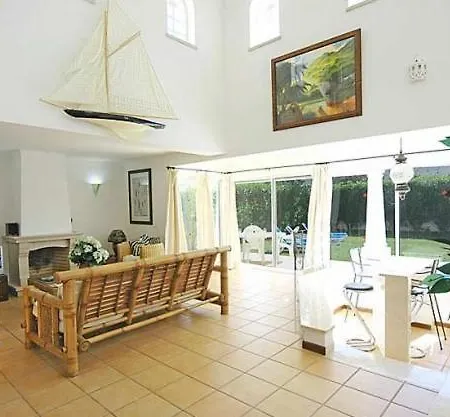 别墅 Charming Gale Gwenda 3 Bedrooms Close To *