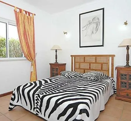 Charming Gale Gwenda 3 Bedrooms Close To ヴィラ *