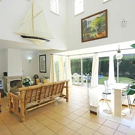 Charming Gale Gwenda 3 Bedrooms Close To ヴィラ アルブフェイラ