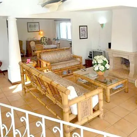 Charming Gale Gwenda 3 Bedrooms Close To Vila *