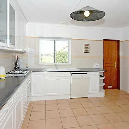 Charming Gale Gwenda 3 Bedrooms Close To ヴィラ